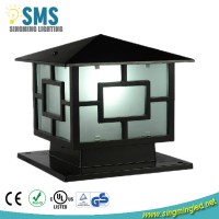 Decorative garden gate light